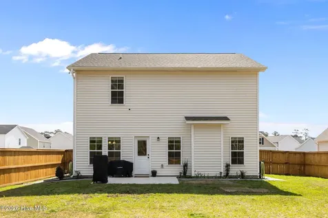 823 Cooke Drive Hubert NC 28539