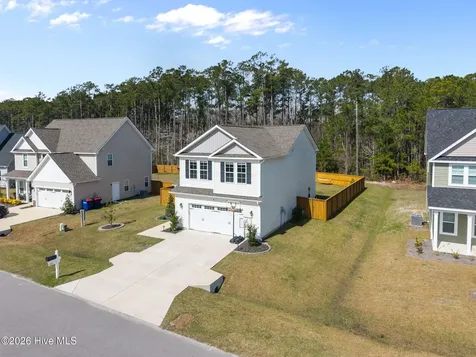 823 Cooke Drive Hubert NC 28539