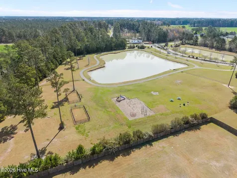 823 Cooke Drive Hubert NC 28539