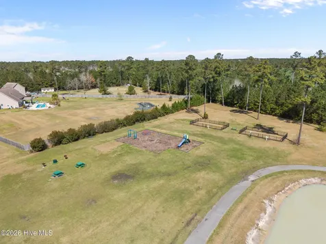 823 Cooke Drive Hubert NC 28539