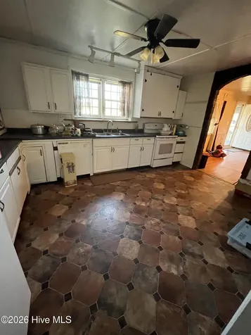 4472 Caratoke Highway Barco NC 27917