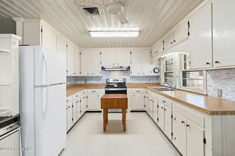 101 Causeway Drive Ocean Isle Beach NC 28469