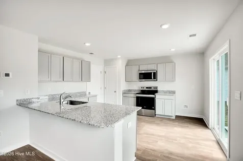 1253 Skystone Loop NE Supply NC 28462