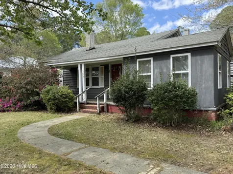 309 E Roseboro Street Roseboro NC 28382