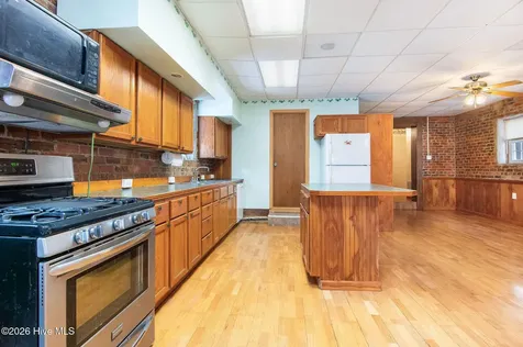201 N Wilmington Street Richlands NC 28574