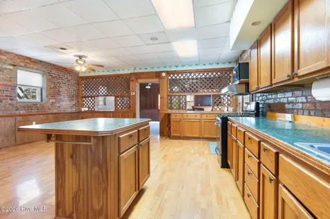 201 N Wilmington Street Richlands NC 28574