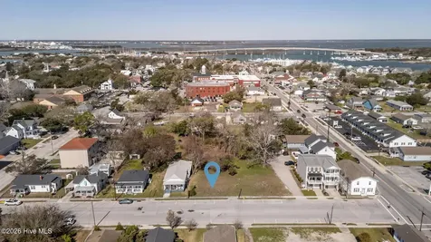 309 Pollock Street Beaufort NC 28516