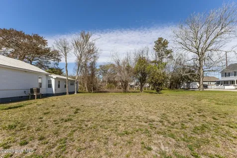 309 Pollock Street Beaufort NC 28516