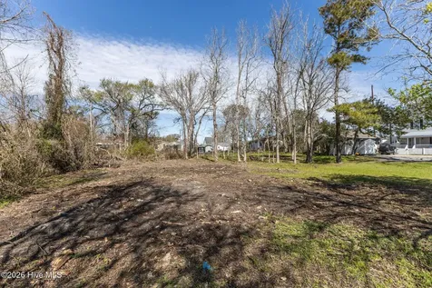 309 Pollock Street Beaufort NC 28516