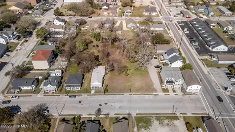 309 Pollock Street Beaufort NC 28516