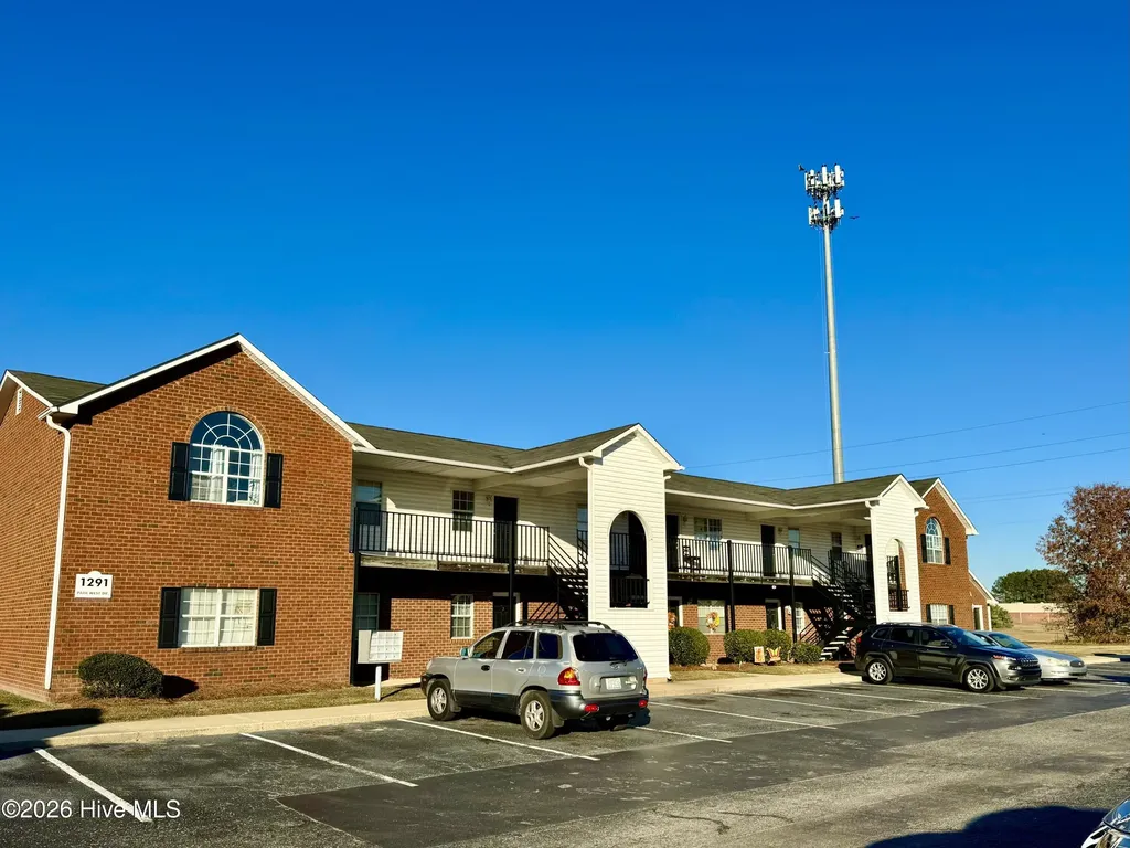 1287 Park West Drive Greenville NC 27834