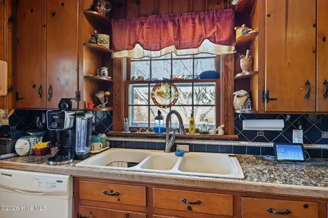 147 Honey Pod Farm Road Washington NC 27889