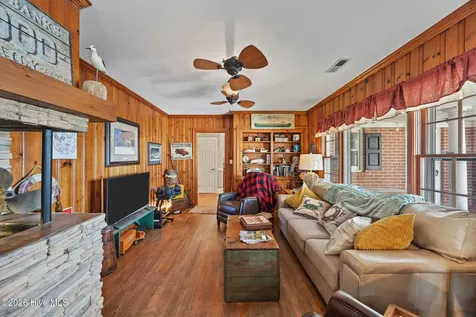 147 Honey Pod Farm Road Washington NC 27889