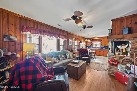 147 Honey Pod Farm Road Washington NC 27889