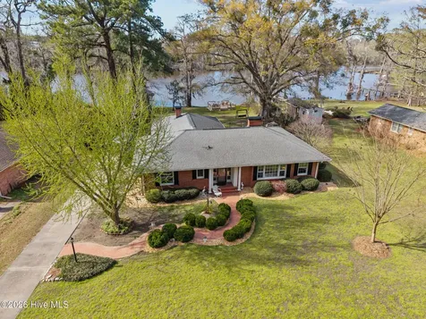 147 Honey Pod Farm Road Washington NC 27889