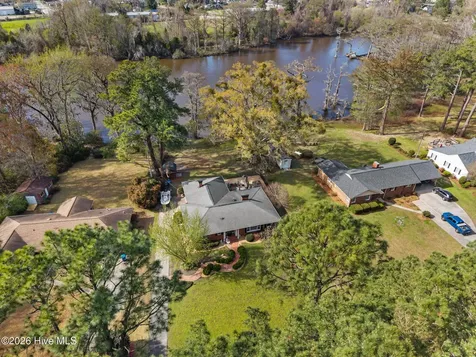 147 Honey Pod Farm Road Washington NC 27889