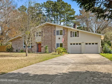 2200 Colony Plaza Jacksonville NC 28546