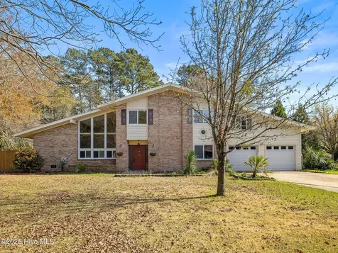 2200 Colony Plaza Jacksonville NC 28546