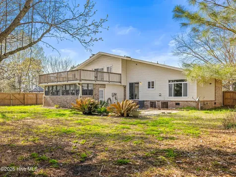 2200 Colony Plaza Jacksonville NC 28546