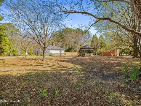 2200 Colony Plaza Jacksonville NC 28546