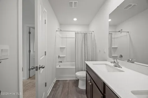 1917 Rolling Meadows Drive Greenville NC 27858
