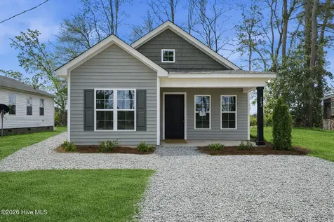 203 Booker Street NW Pikeville NC 27863