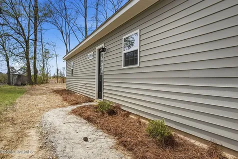 203 Booker Street NW Pikeville NC 27863