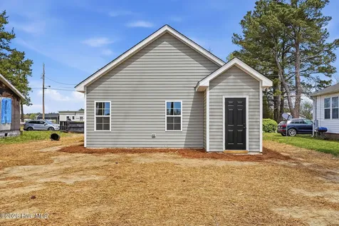 203 Booker Street NW Pikeville NC 27863