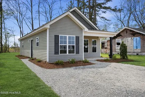 203 Booker Street NW Pikeville NC 27863