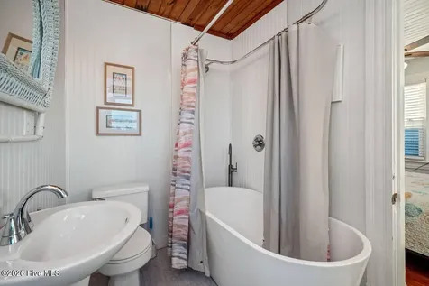 3016 W Beach Drive Oak Island NC 28465