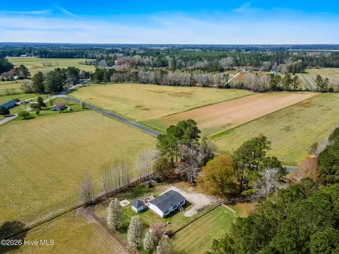 5525 Cox Road NW Ash NC 28420