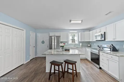 558 Mission Road Southport NC 28461