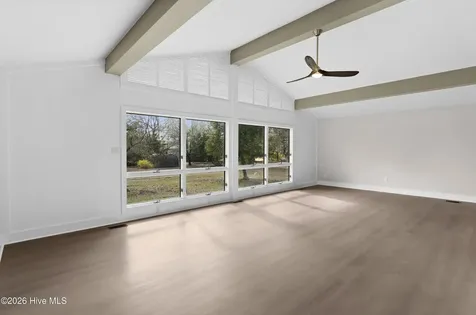 1000 Pine Street Lake Waccamaw NC 28450