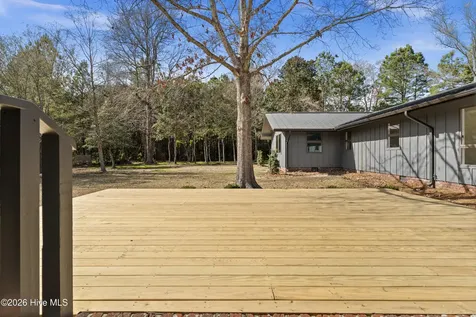 1000 Pine Street Lake Waccamaw NC 28450