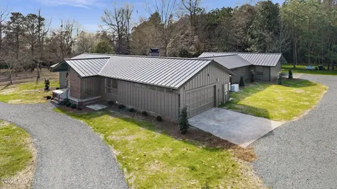 1000 Pine Street Lake Waccamaw NC 28450