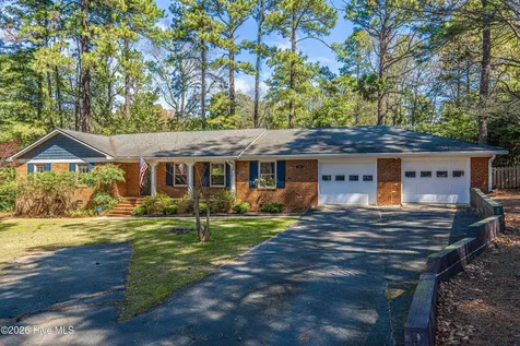 204 Haldane Drive Southern Pines NC 28387