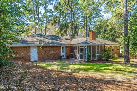 204 Haldane Drive Southern Pines NC 28387