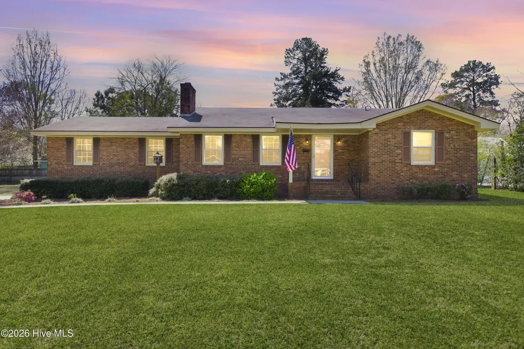 118 E Wyche Street Whiteville NC 28472