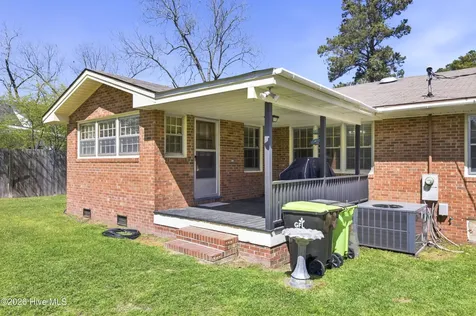 118 E Wyche Street Whiteville NC 28472