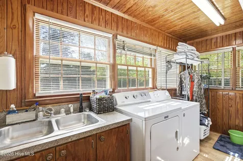 118 E Wyche Street Whiteville NC 28472