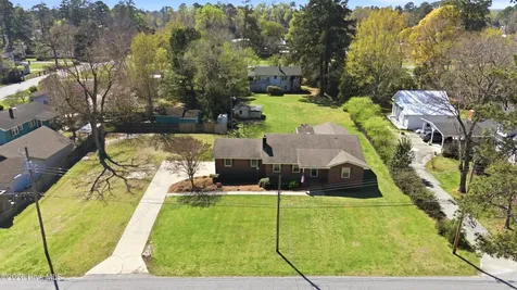 118 E Wyche Street Whiteville NC 28472