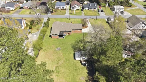 118 E Wyche Street Whiteville NC 28472