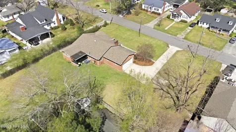 118 E Wyche Street Whiteville NC 28472