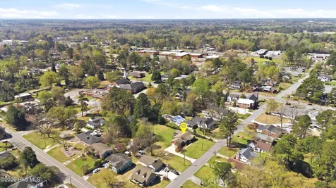 118 E Wyche Street Whiteville NC 28472