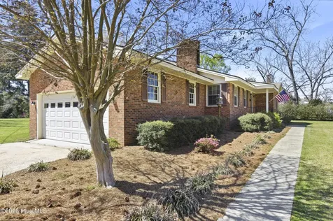 118 E Wyche Street Whiteville NC 28472