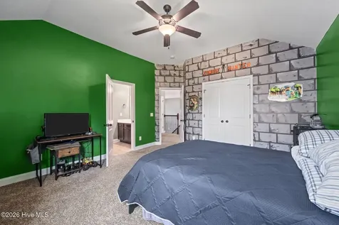 317 Bear Run Maple Hill NC 28454