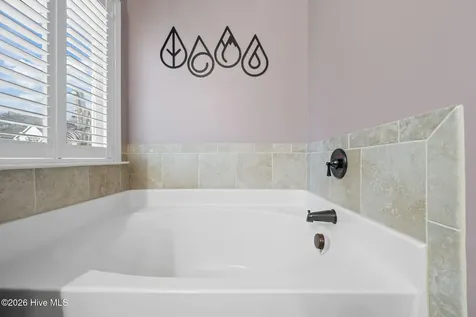 317 Bear Run Maple Hill NC 28454