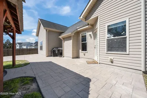 317 Bear Run Maple Hill NC 28454