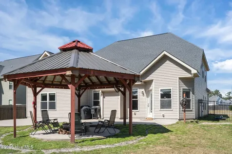317 Bear Run Maple Hill NC 28454
