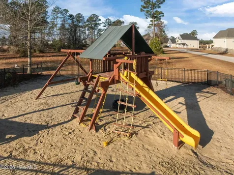 317 Bear Run Maple Hill NC 28454